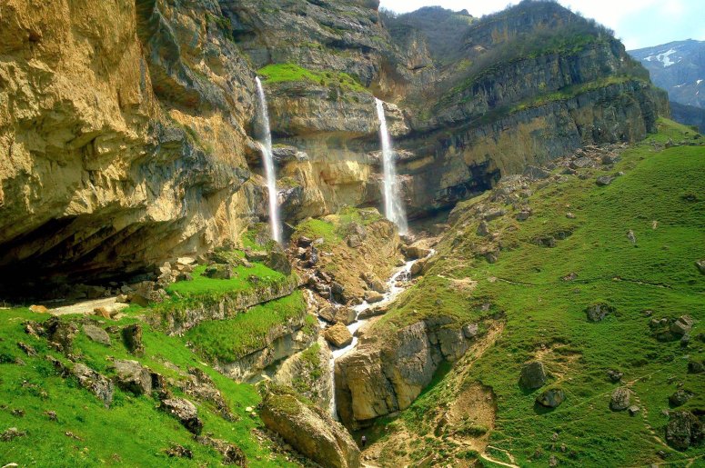 Азербайджан vodopad-Afurdzha.jpg